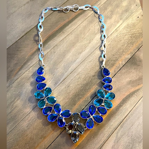 BLUE TOPAZ & SMOKY QUARTZ Simulated GEMSTONE HANDCRAFTED SILVER PLATED NECKLACE - Picture 3 of 11